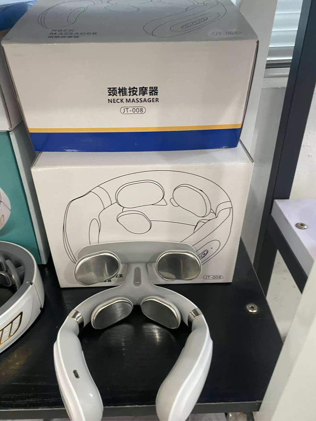 Intelligent Cordless Neck Massager